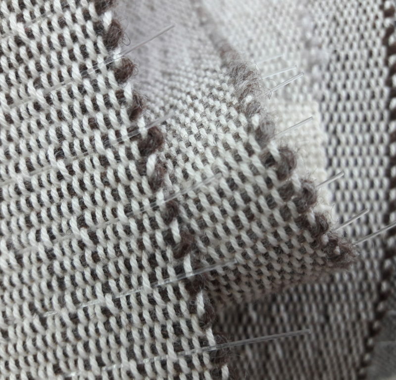 Echantillon de matière, fibre optique tissée