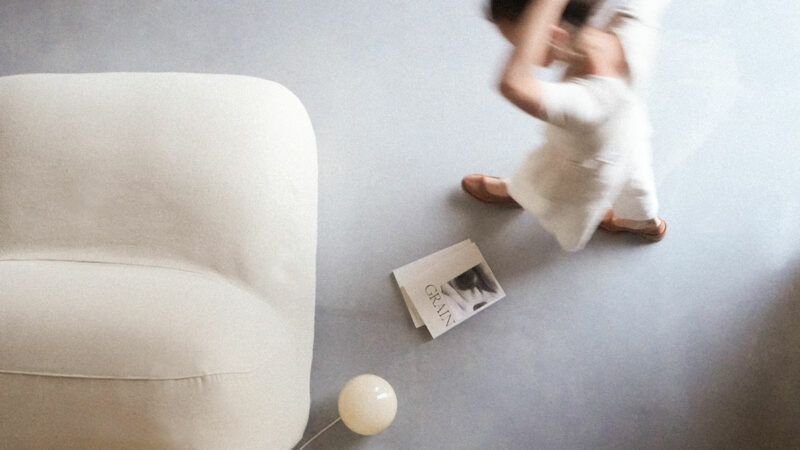 DSC00438_From-of-House_Straw-Sofa_medium